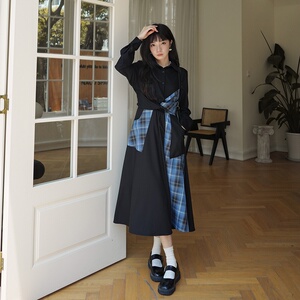 设计感小众不规则法式长袖连衣裙女春秋新款显瘦束腰格子大摆长裙图片