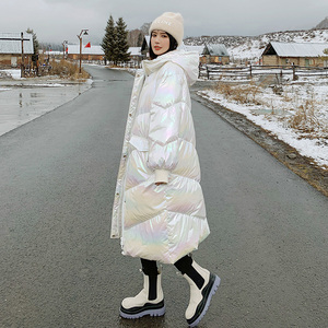 档口现货 主推免洗炫彩亮面连帽羽绒服标90绒266 7719图片