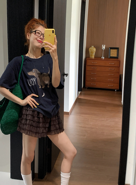 一只腊肠狗减龄感狗狗印花圆领短袖T恤