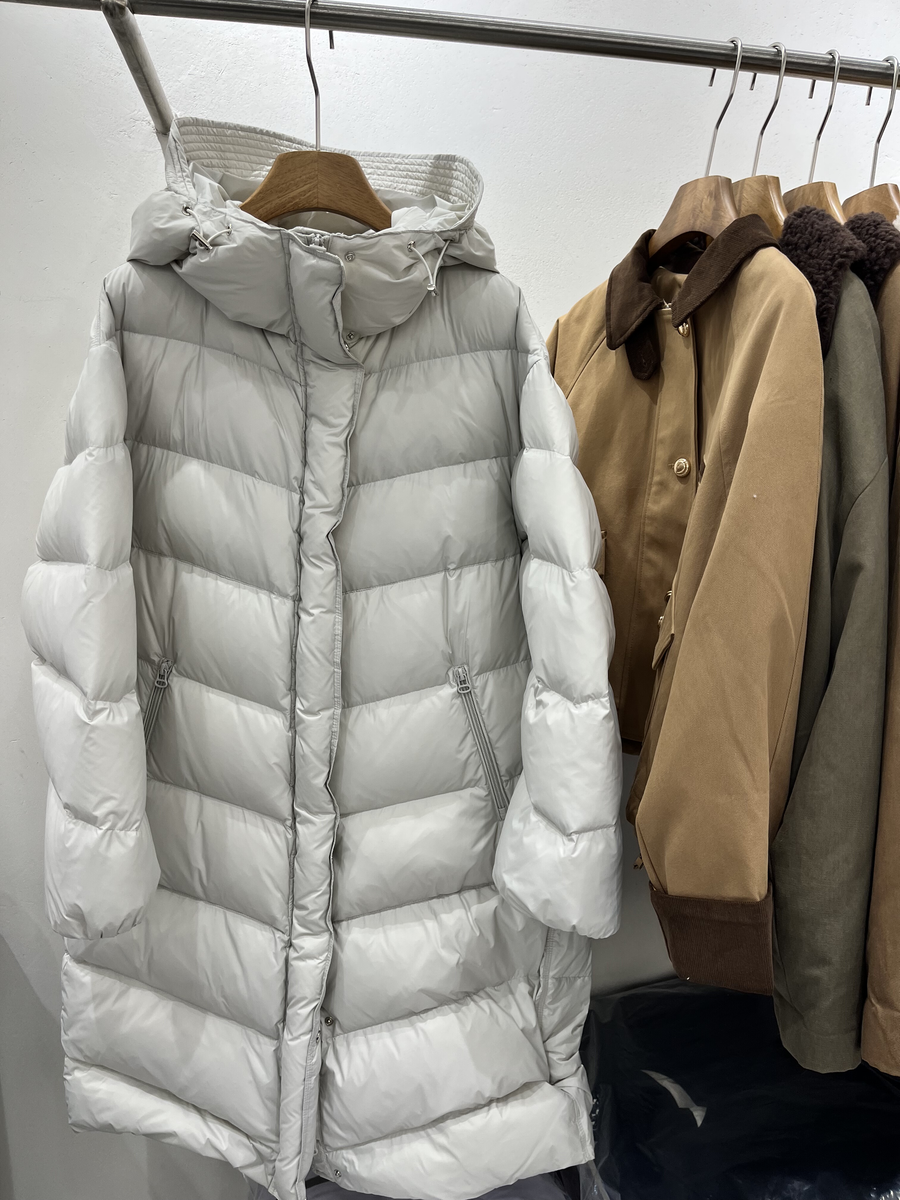 欧洲站2025新款冬季连帽90白鹅绒羽绒服女长款加厚外套韩版高级感