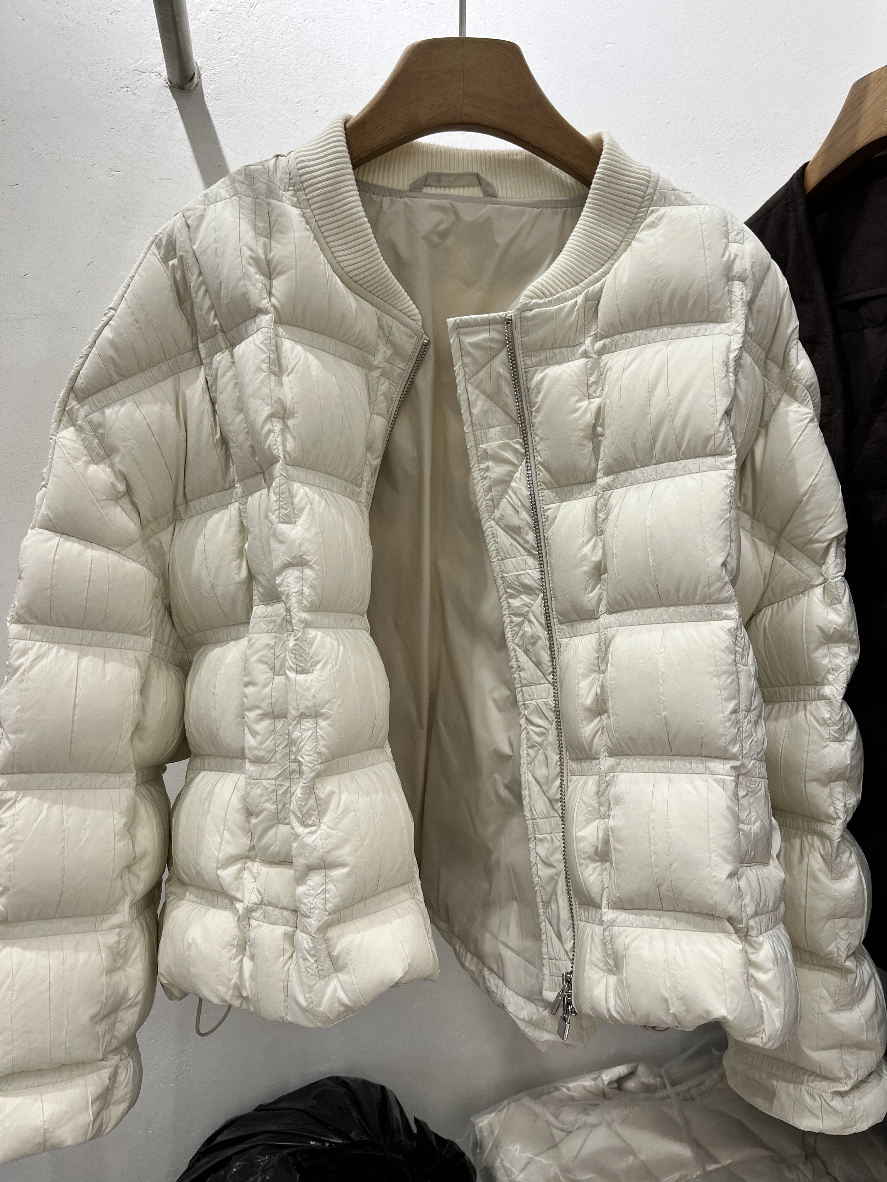 鹅绒羽绒服女短款格纹加厚