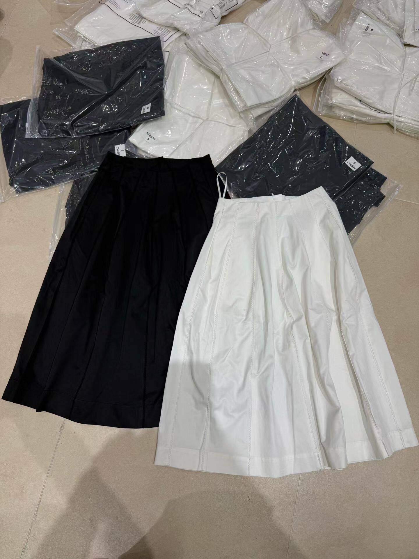 欧洲站欧货2026春季新款设计师款小众高级感白色半身裙女中长款