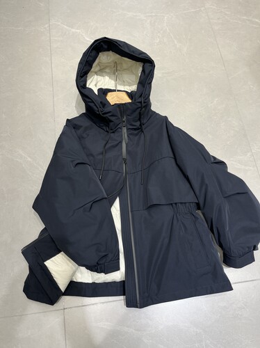 收腰抽绳连帽鹅绒派克服羽绒服