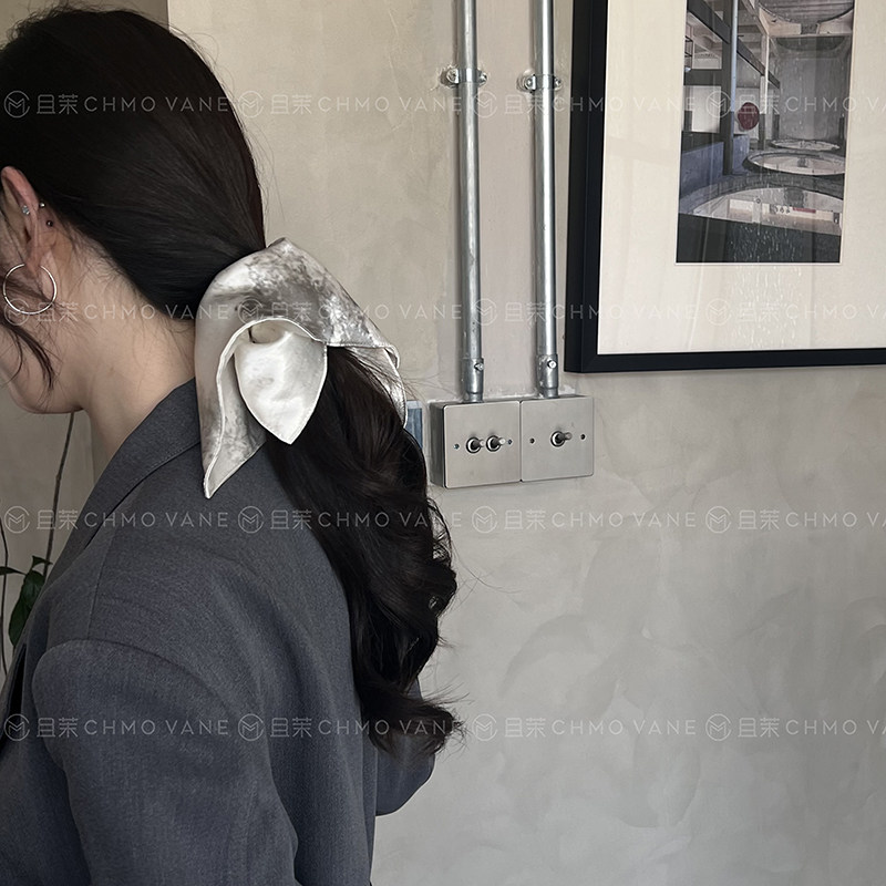且茉~素方砚白~淡雅缎面方形肠圈大肠发新款头饰发饰新中式