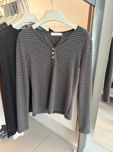 Nm现货2025秋季 时尚 百搭条纹长袖 T恤女三粒扣上衣打底单穿 新款