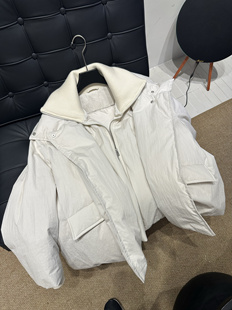 特价Kp设计师冬季新款中长款浅白灰色时尚保暖设计师款品质羽绒服