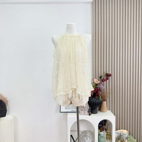 YOLI张宥利