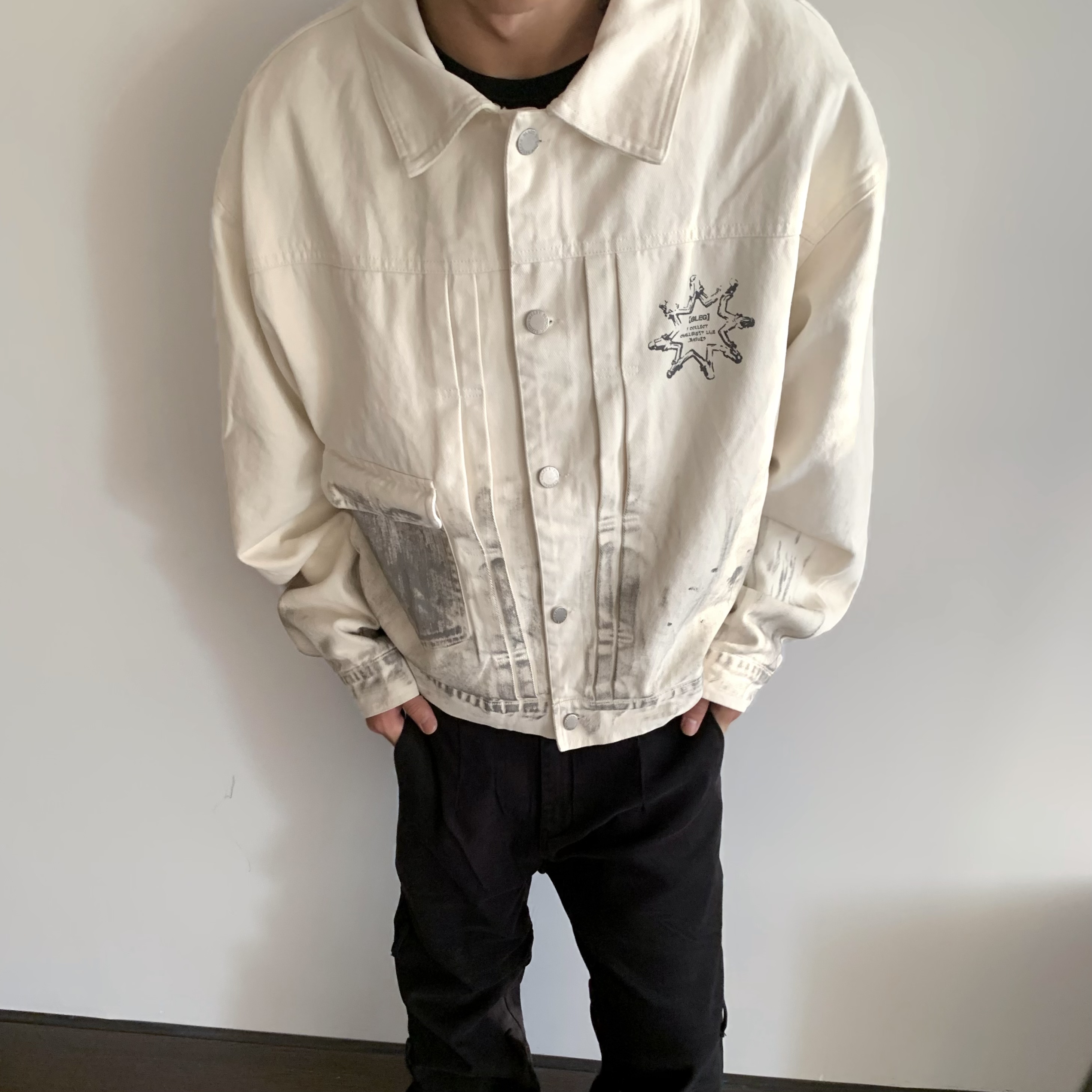 AOC美式手工做旧喷黑吉他手印花米白牛仔外套宽松短款夹克上衣男