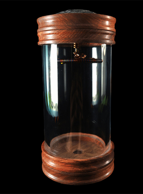 罐王•S86•梨韵鸣玉•徐一舟牛角蒙心草花梨罐黄铜青蛙簧65*155