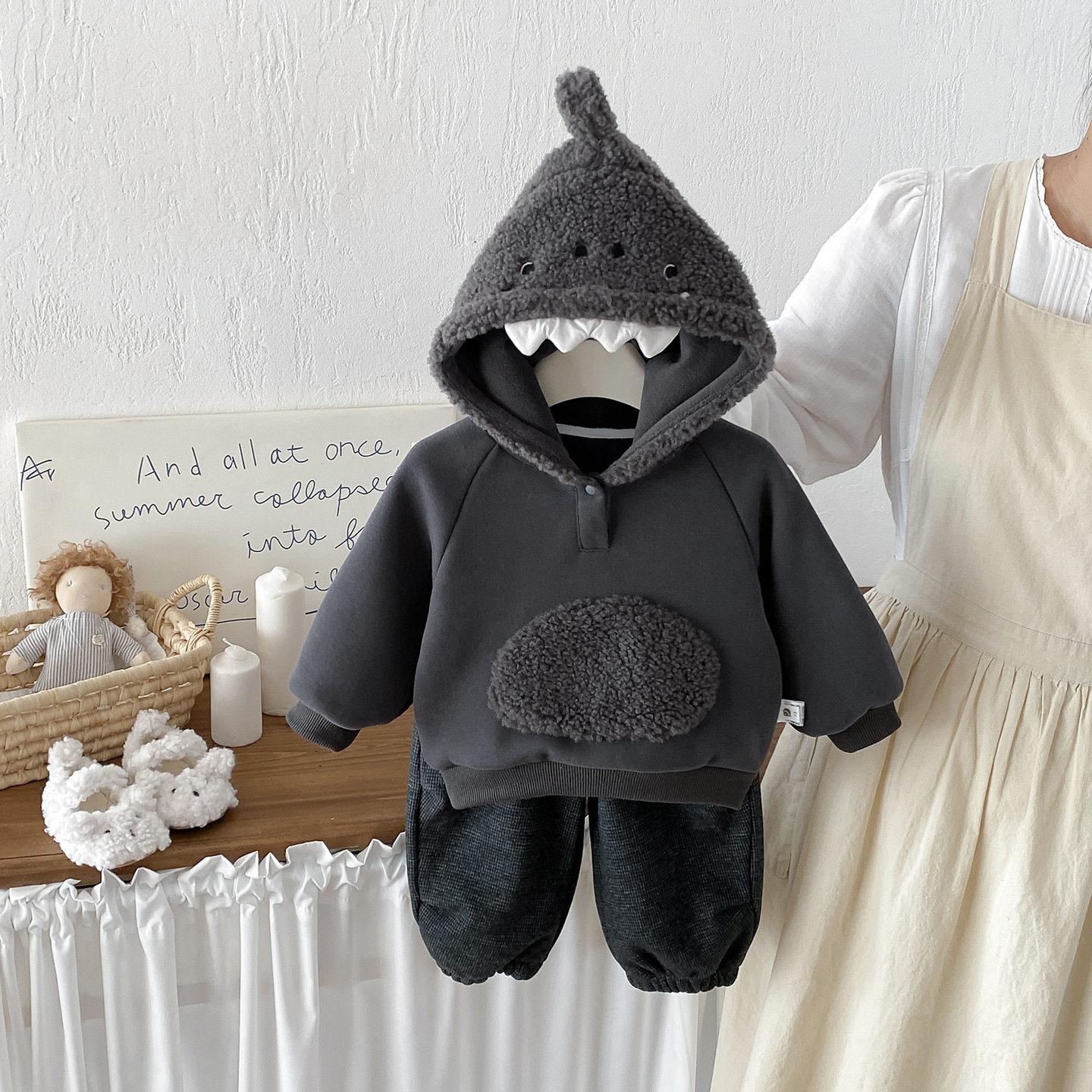 点兮男宝宝加绒加厚卡通连帽卫衣婴幼儿冬季新款格子束脚裤两件套