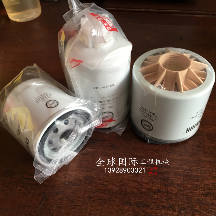 适用挖掘机配件玉柴YC55-8 60 85 柴油滤 机油滤芯 油水分离空滤