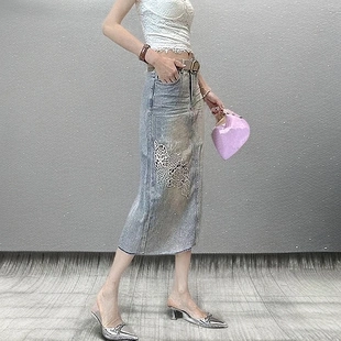 2025夏季 小众刺绣镂空烫钻高腰显瘦牛仔中长半身裙女 流行新款 爆款