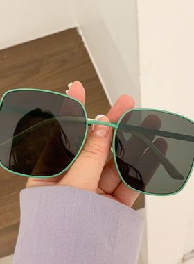 韩版ins方形大框素颜墨镜女抖音网红圆脸显瘦街拍防紫外线太阳镜