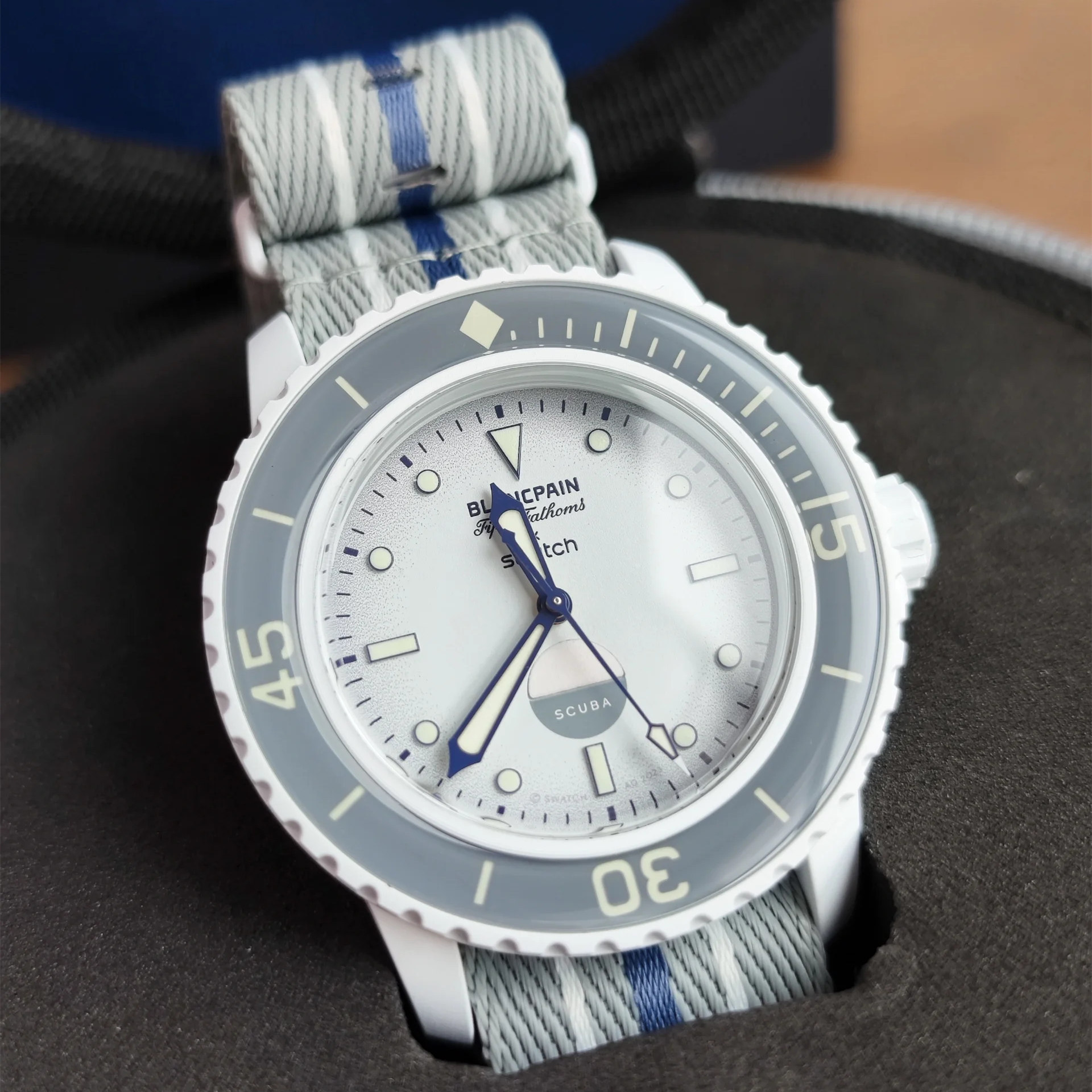 swatch斯沃琪手表宝珀联名款南大洋男表五十噚女表机械表so35s100