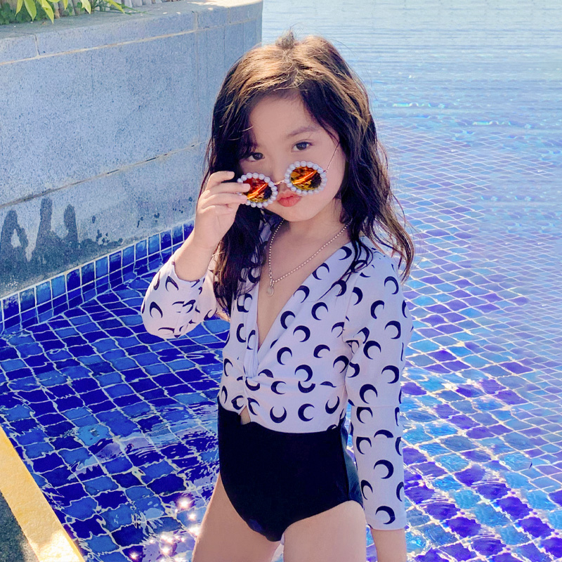 女孩洋气时尚泳衣 亲肤速干透气