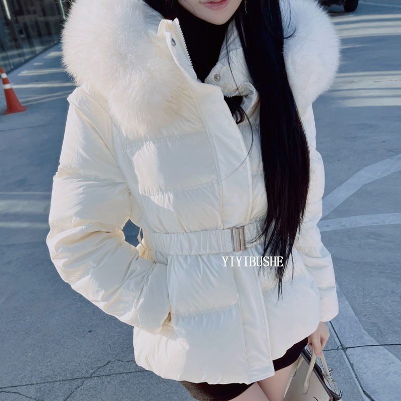 女人味加厚狐狸毛领连帽羽绒服