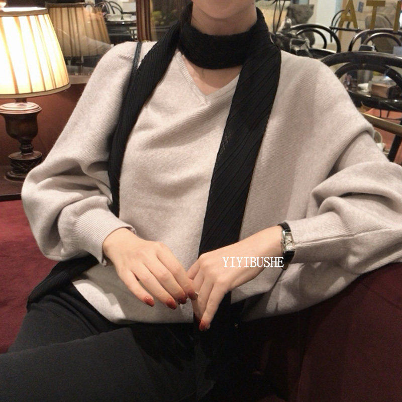 纯欲风v领慵懒宽松蝙蝠袖针织衫