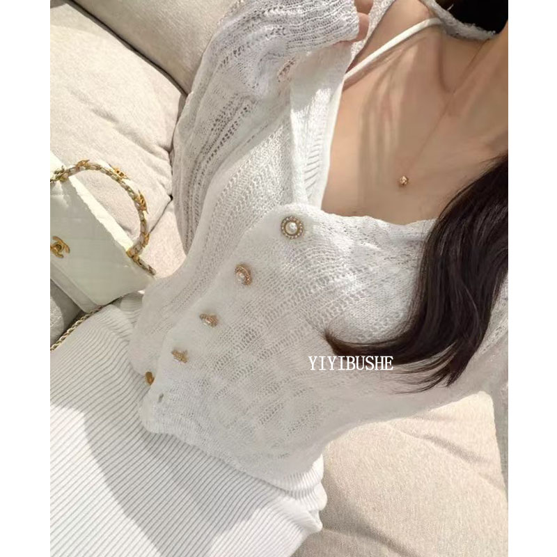 纯欲女人味吊带裙+针织开衫