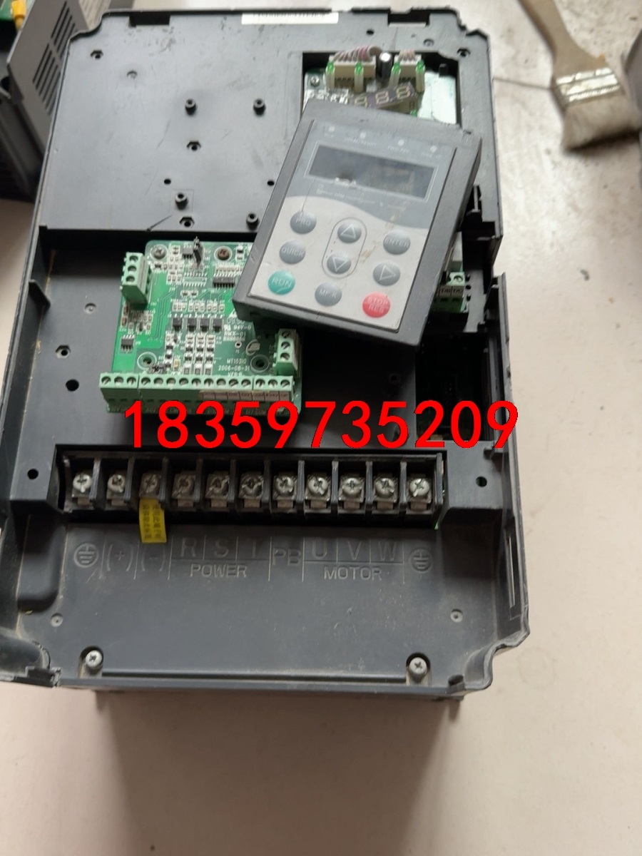 默纳克电梯变频器 ME320LN-4015-IP-SC，15议价