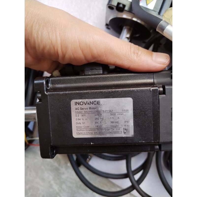 汇川200W电机，MS1H1-20B30CB-P134Z带编议价