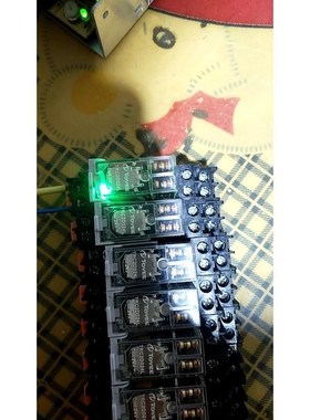TRC2D024L   DC24v继电器10个功能完好10元议价