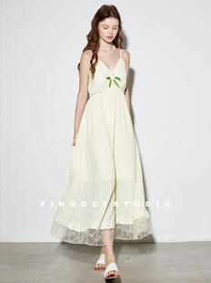 FINOCCI夏季 浪漫出逃度假风珠管蕾丝仙气柔美手工花朵茶歇连衣裙