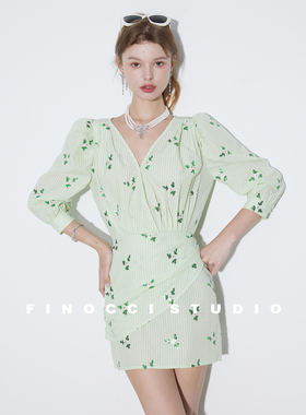FINOCCI梧桐区浪漫春季刺绣亮片显腿长显瘦女人味时尚短款连衣裙