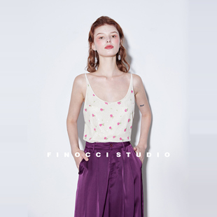 FINOCCI漂亮盛夏热辣亮片刺绣印花包边不扎松弛精致露背吊带上衣