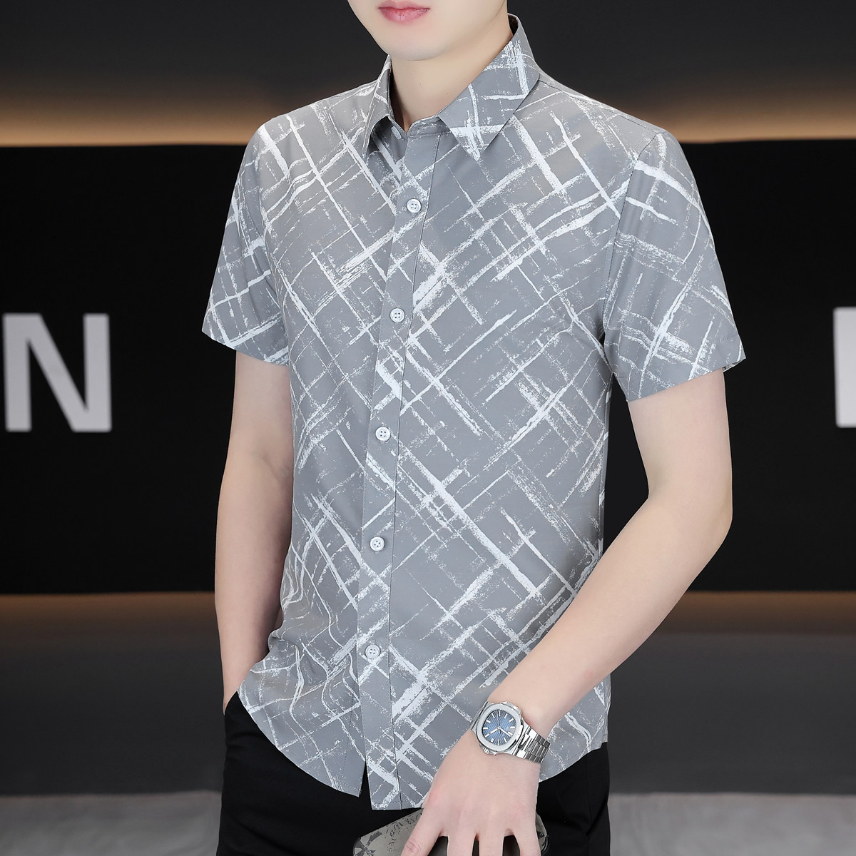 短袖衬衫男士夏季新款冰丝衬衣外套男生夏天休闲工装长袖寸衫