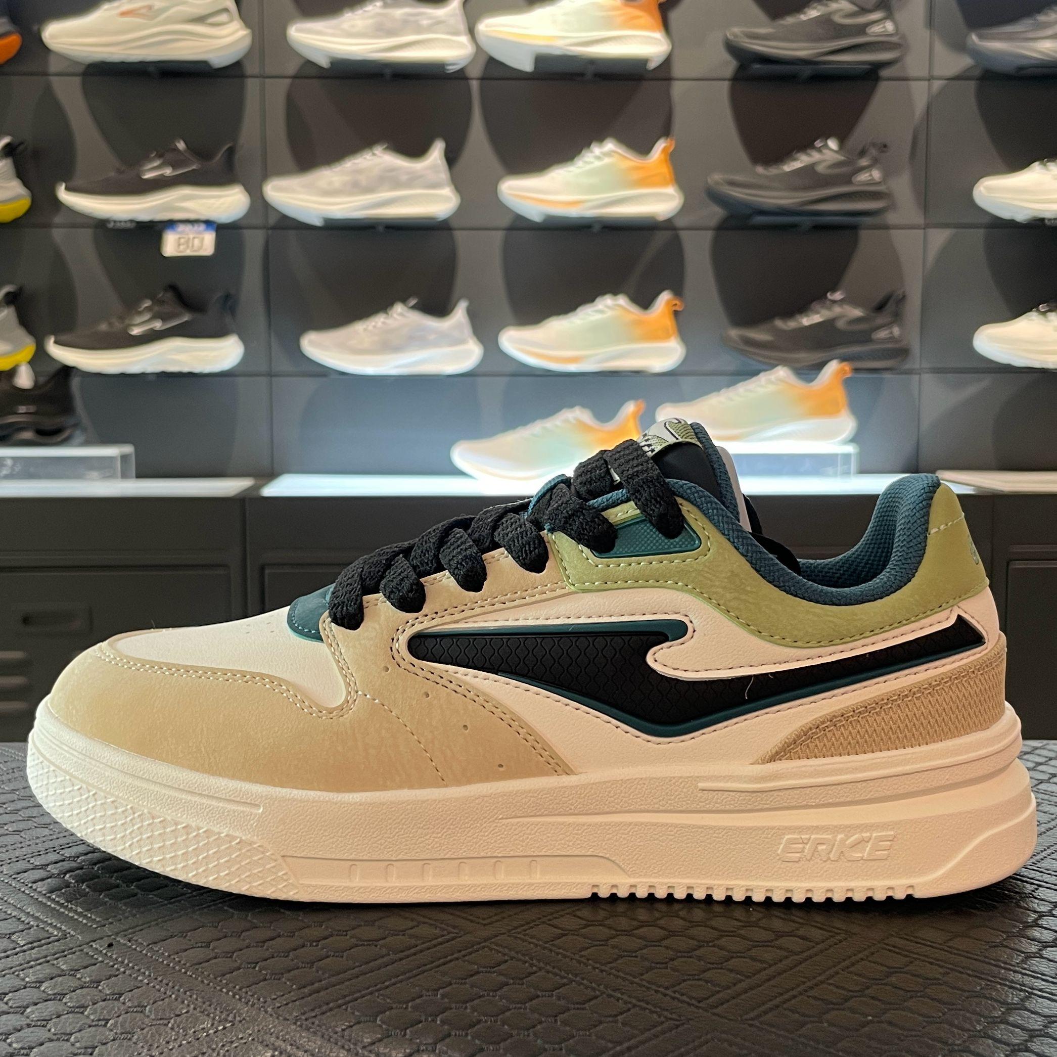 2024年冬季新款男士滑板鞋鸿星尔克时尚百搭款舒适软底拼接轻质鞋