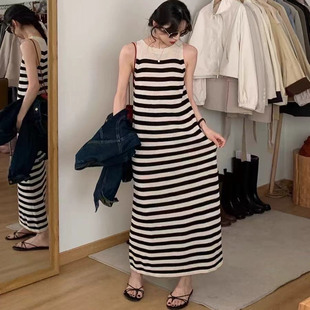 条纹针织背心连衣裙女夏季2025新款高个子高级感气质垂感无袖长裙
