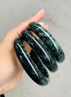 西藏玉药王石玉手镯天然现货磁墨绿玉药王石蛇纹石玉手镯送人父母