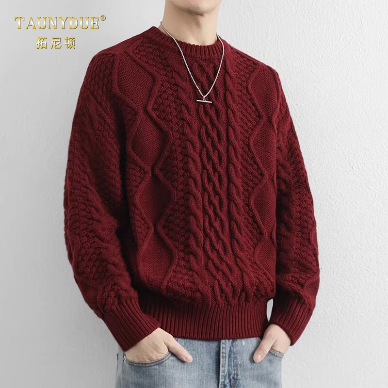 2026早春复古麻花酒红色毛衣男冬季圆领加厚保暖休闲高级感针织衫