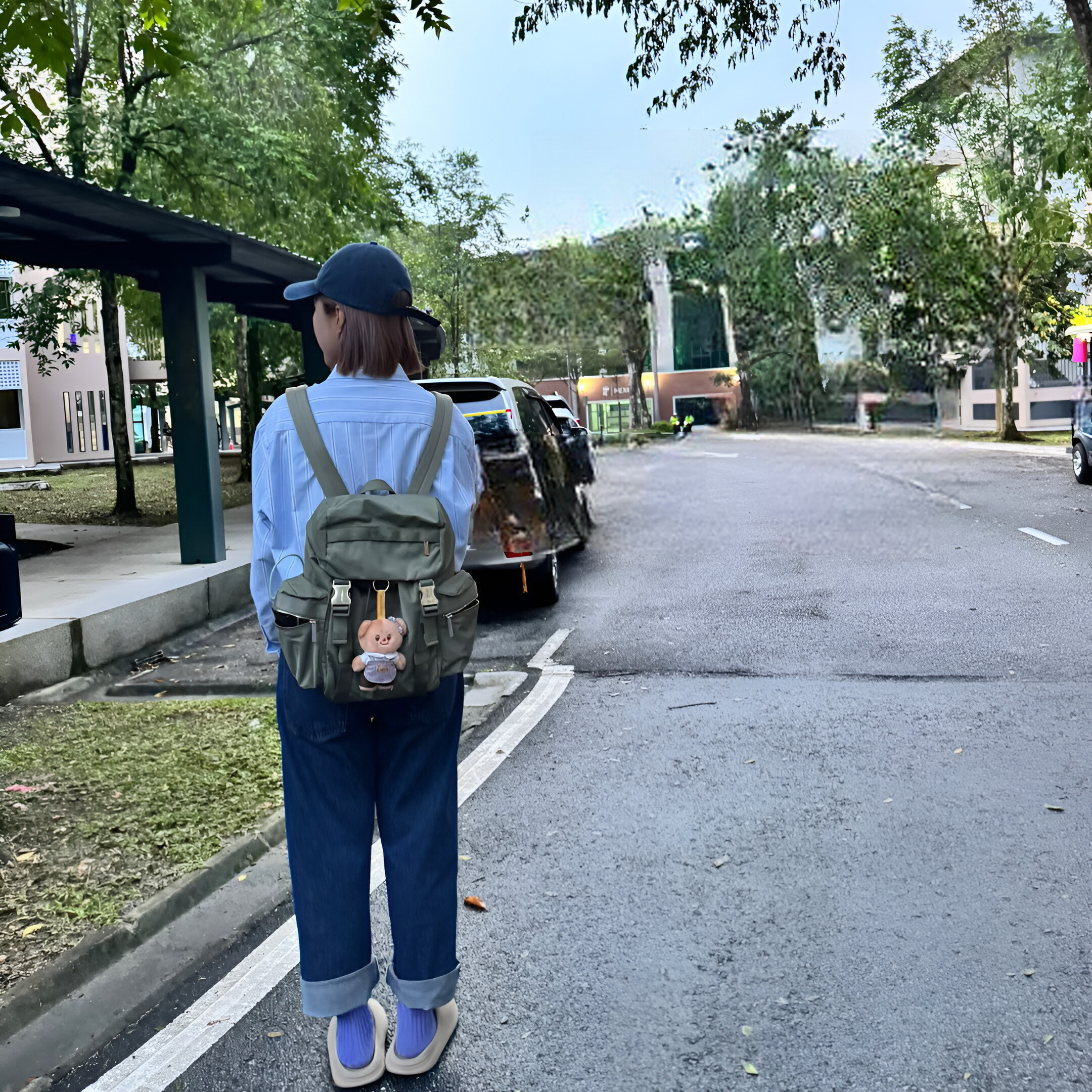 2025新款旅行背包轻量男女上班通勤16寸电脑包初高中学生书包