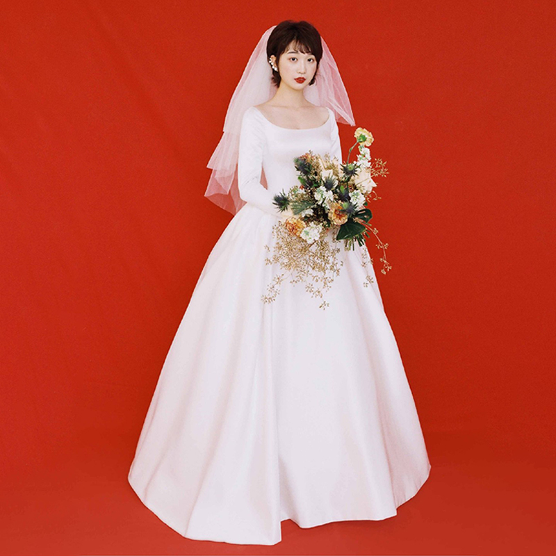 白色简约风遮粗手臂齐地出门纱