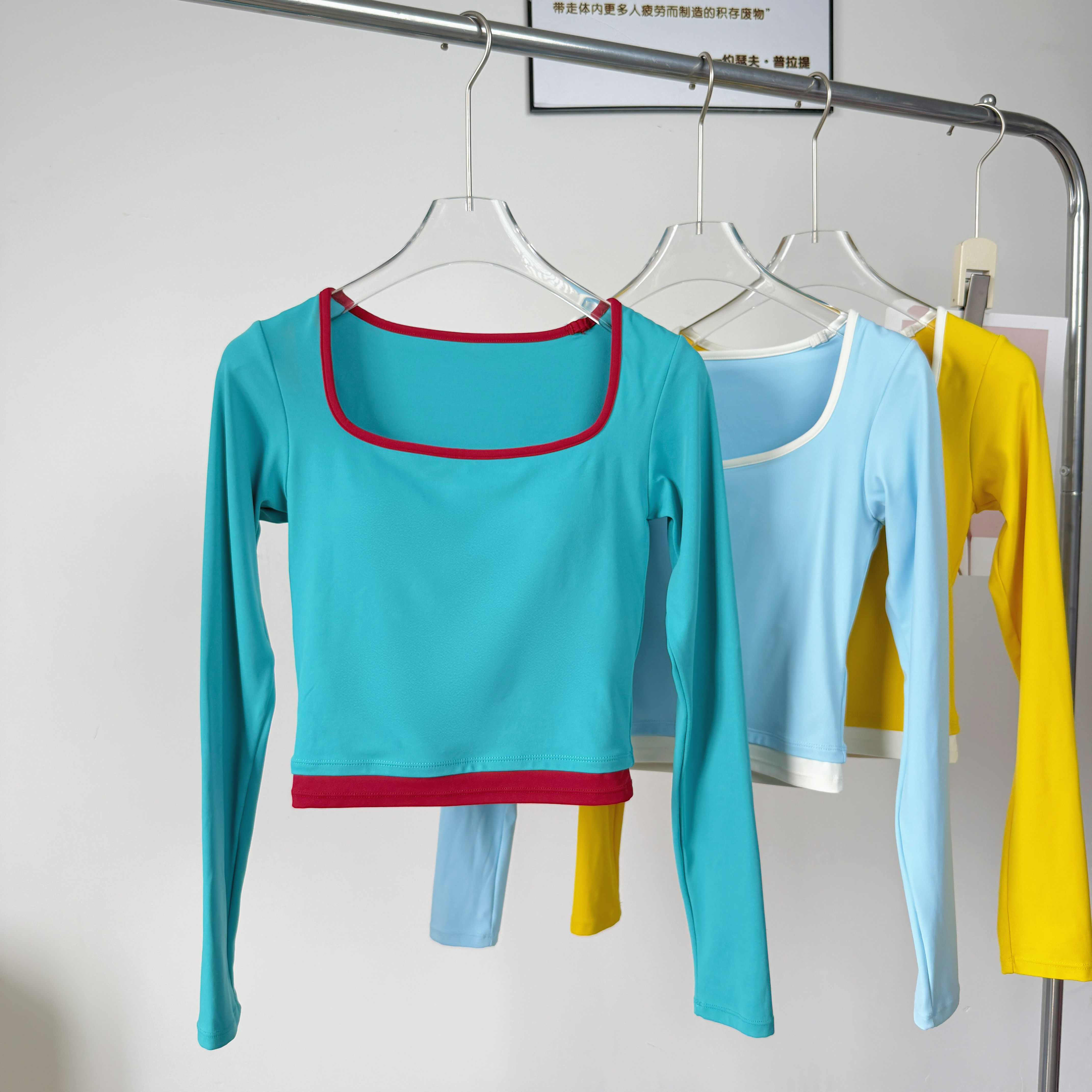 秋季撞色瑜伽服胸垫长袖