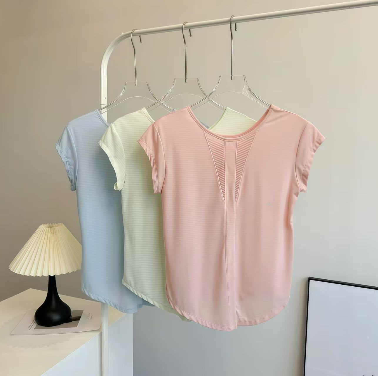 新款凉感透气运动健身上衣短袖宽松跑步瑜伽速干罩衫女普拉提t恤