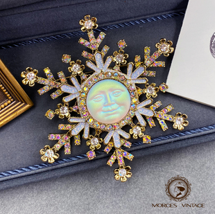 Kirks Folly摩恩脸幻彩月亮面圣诞雪花胸针项链