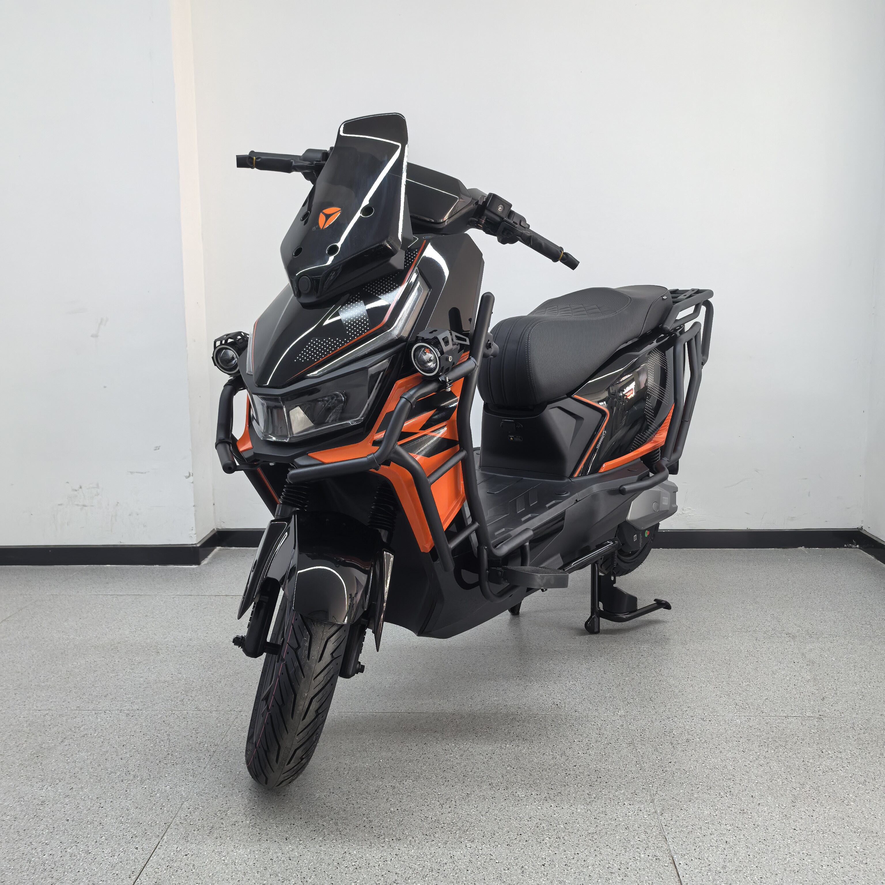 雅迪电摩新款赛博骑士版72V大电池3000W极速电机大功率电动摩托车