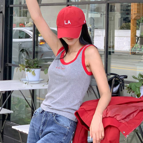 拼色字母U领弹力修身背心T恤