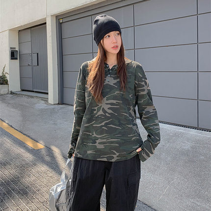 时尚起义韩国潮范2026春男女同款迷彩拇指洞连帽T恤ly26031303