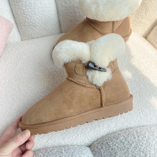 新款羊皮毛一体雪地靴女牛角扣低帮女士雪地棉保暖防滑女鞋带毛口