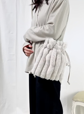 Avail 2025秋冬季新款 日本原单外贸迷你毛绒单肩包手提岛村