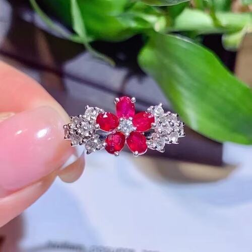 18K金女镶嵌南非高品质钻石0.9克拉天然红宝石戒指真金真钻送证书