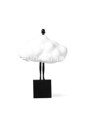 简约现白色树脂抽象几何艺术云中人样板间客厅电视柜桌面摆件