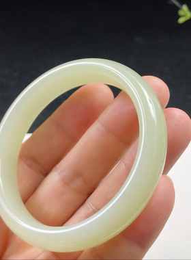 网红款新货纯天然新疆和田玉黄口料手镯玉镯黄玉镯子56圈口女款