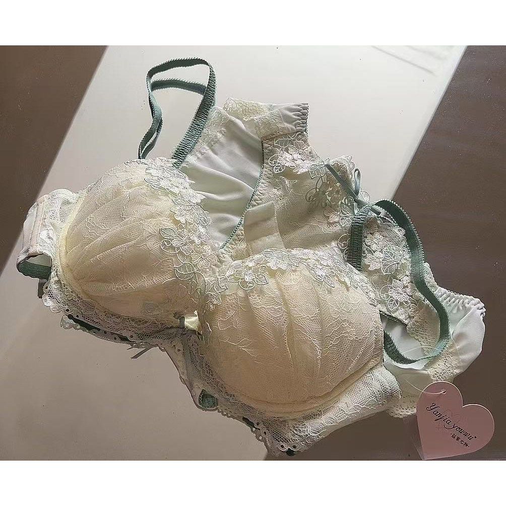 繁花~日系少女甜美文胸花卉刺绣蕾丝边圆盘胸薄款有钢圈内衣