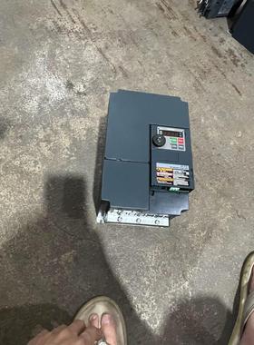 东芝VFS15变频器5.5KW220VVFS15-205