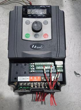 日业变频器0.75kwCM530-A4TR75GB拆机