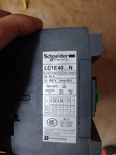 施耐德交流接触器LC1E40 M5N  220V-议价